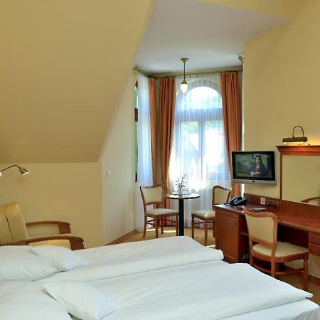 Hotel Stefania Krynica Zdroj Exterior photo