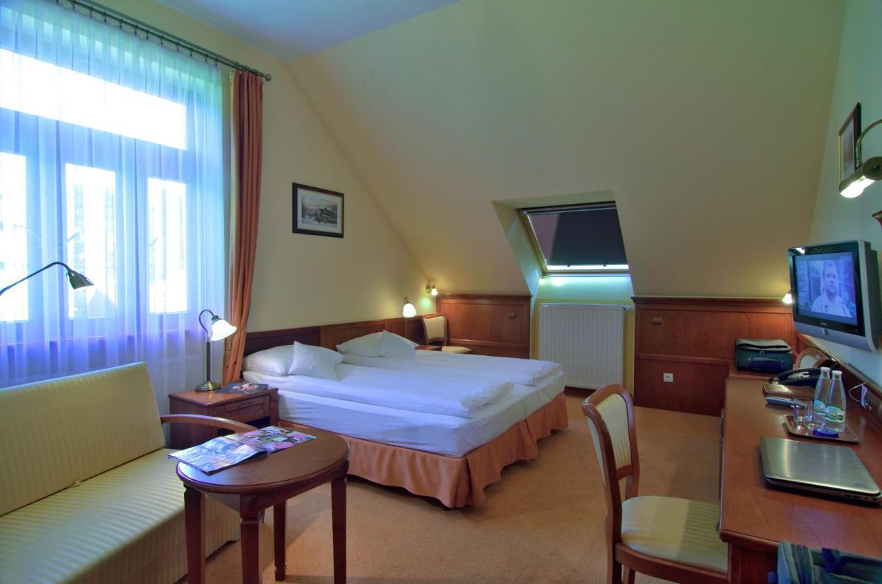 Hotel Stefania Krynica Zdroj Exterior photo